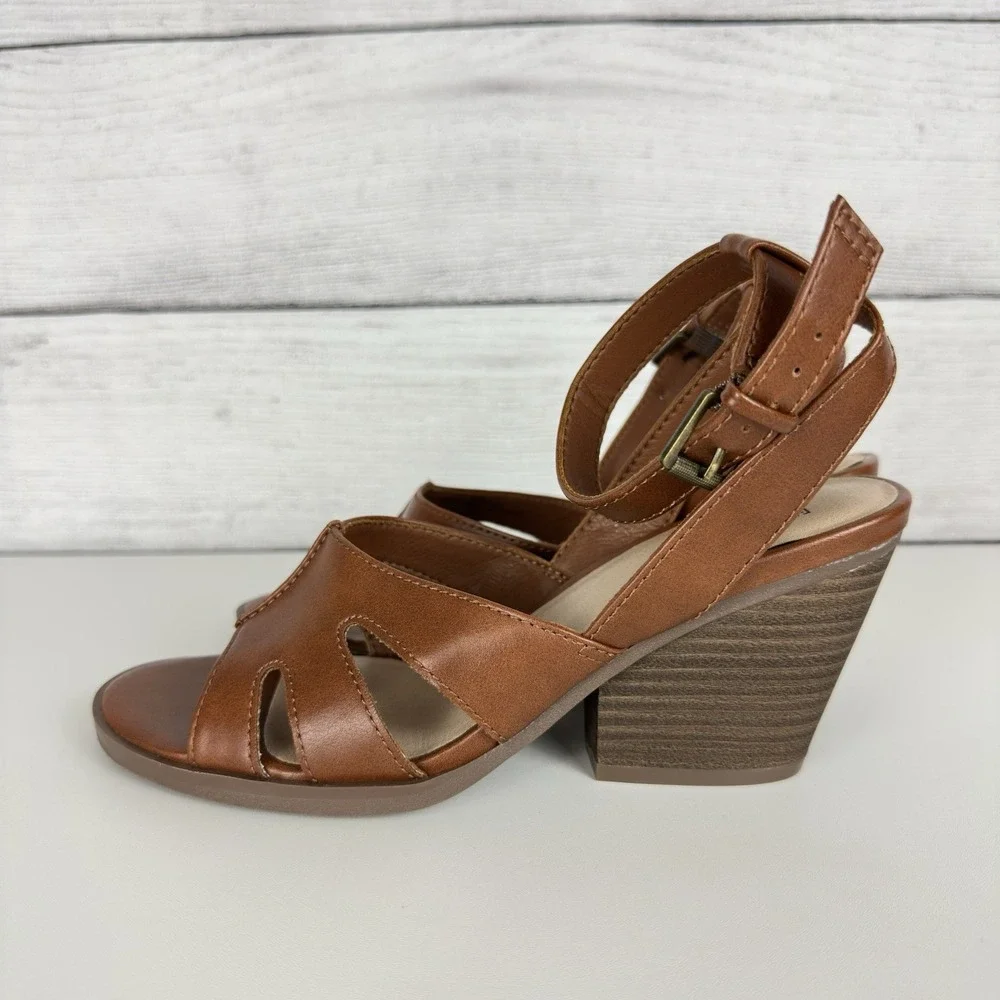 Frye and Co. Women's Brown Gelsey Heeled Open Toe Sandals Size 6.5 Vegan Leather